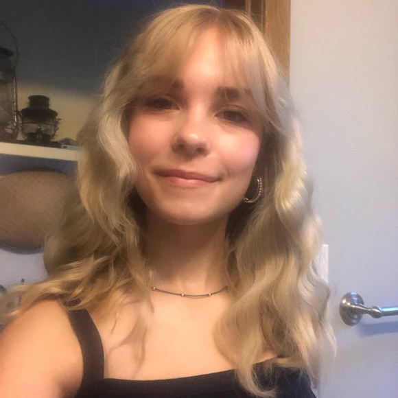 Meet your Posher, Ruby - Picture 1 of 1